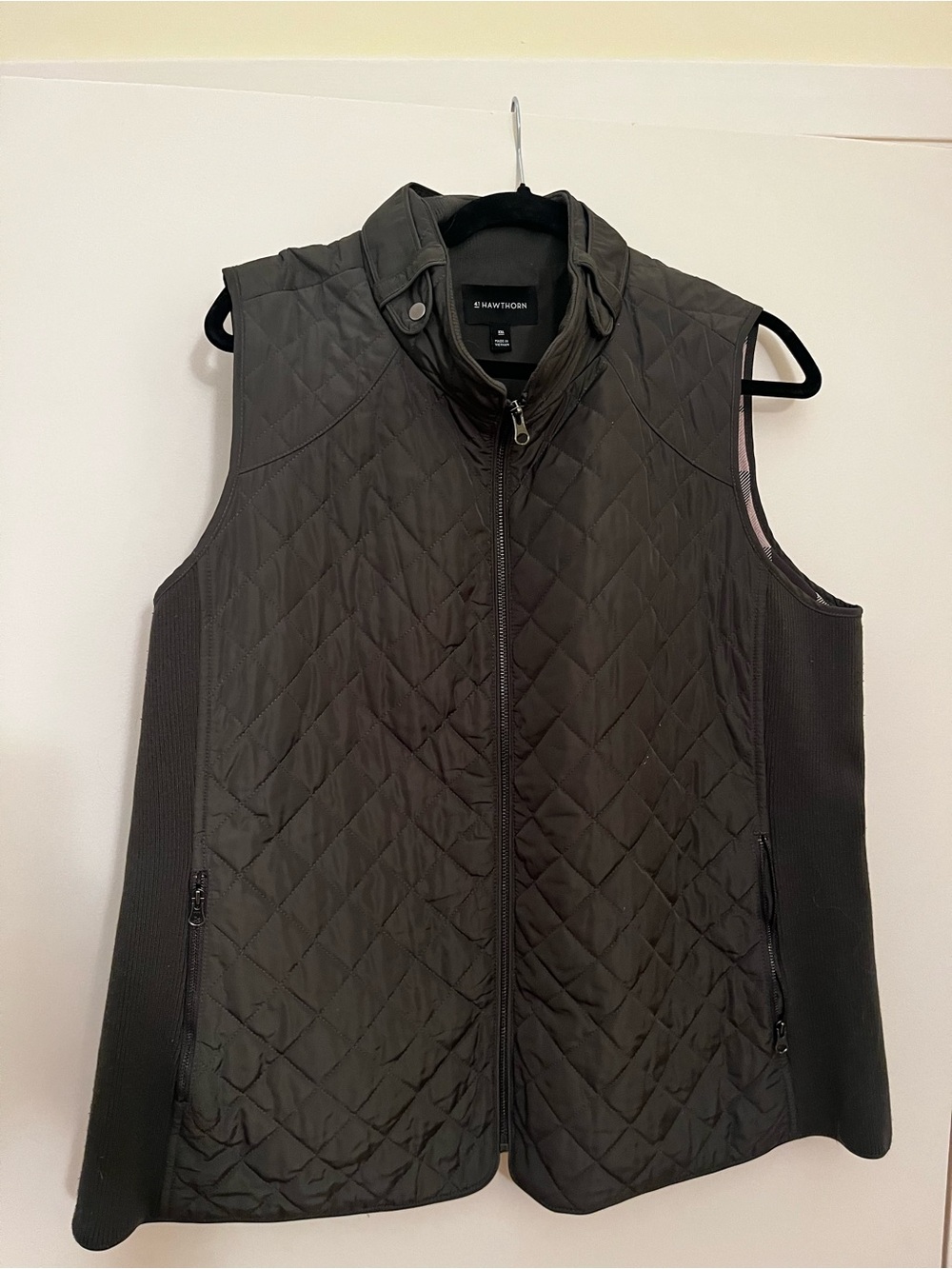 41 Hawthorn Quilted Black Sleeveless Vest